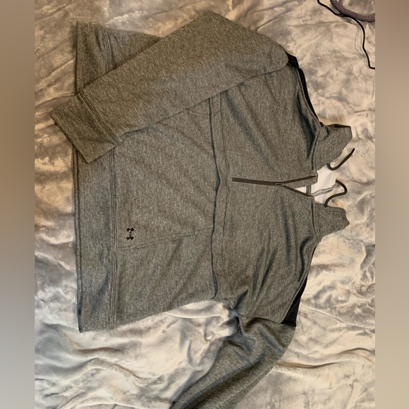 Under armour 1/2 zip- only worn once - Picture 1 of 5